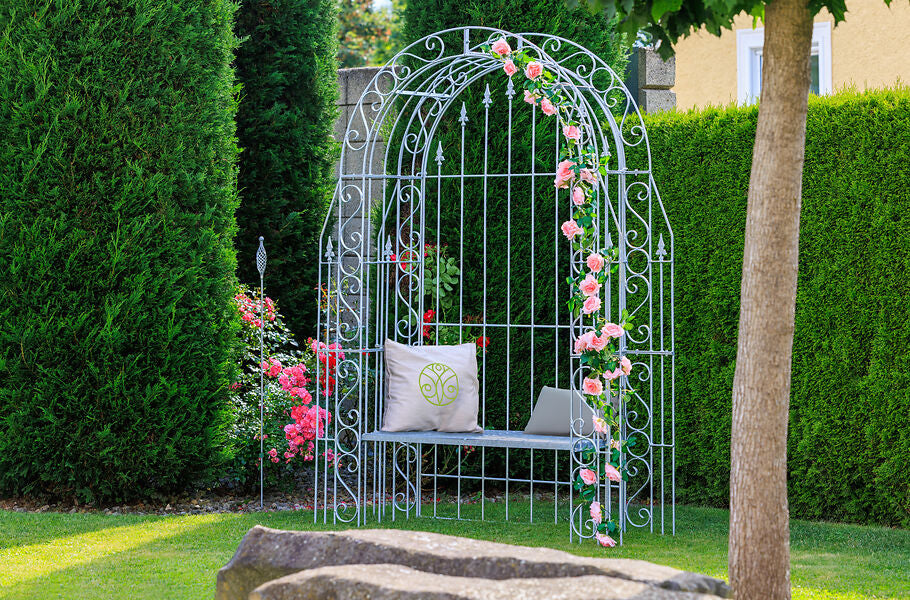 Buying a rose arch – 5 tips for making the right choice