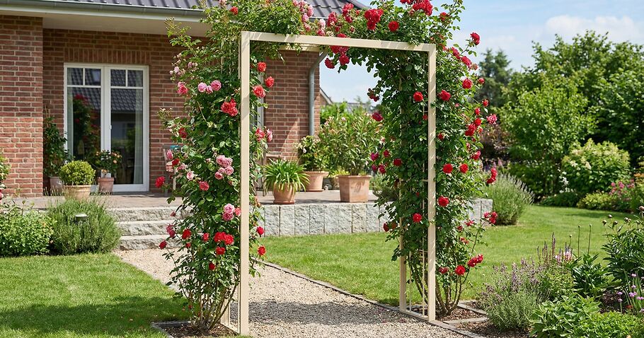 Designing your front entrance – stylish ideas for your front garden, decorations and plants