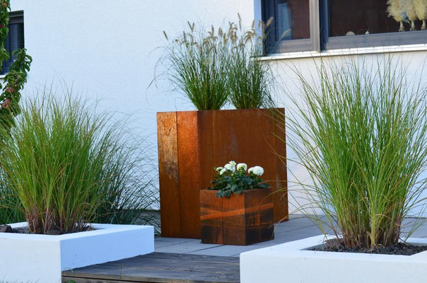 Homemade irrigation system for plant pots